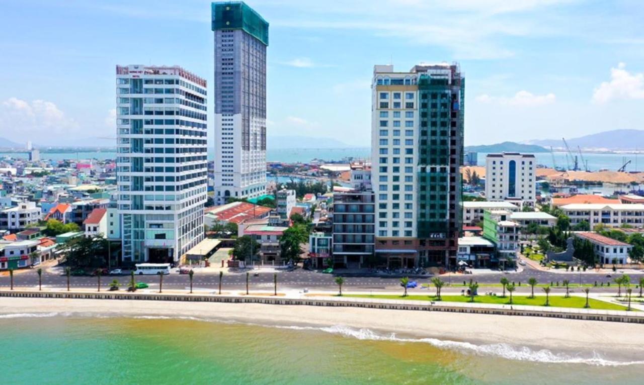 Huong Viet Hotel Quy Nhon - Beachfront Exterior photo